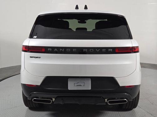 2025 Land Rover Range Rover Sport SE