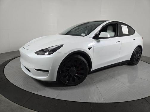 Pearl White Multi-Coat 2022 Tesla Model Y Performance Dual Motor All-Wheel Drive
