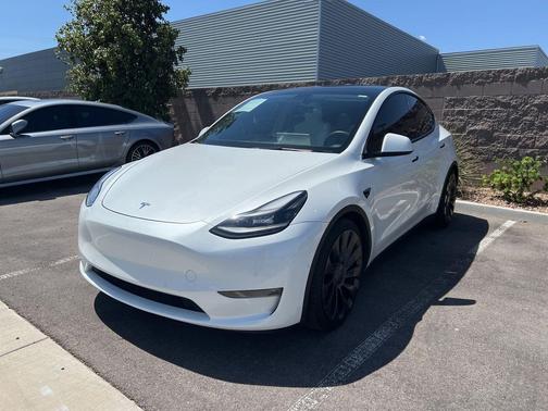 Pearl White Multi-Coat 2022 Tesla Model Y Performance Dual Motor All-Wheel Drive
