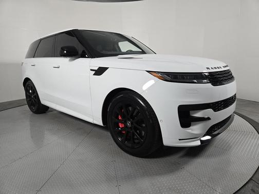 2025 Land Rover Range Rover Sport SE