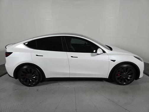 2024 Tesla Model Y Performance Dual Motor All-Wheel Drive
