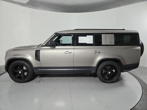 2023 Land Rover Defender 130 SE