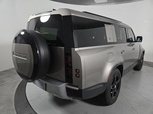 2023 Land Rover Defender 130 SE