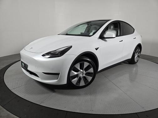 2022 Tesla Model Y Long Range Dual Motor All-Wheel Drive