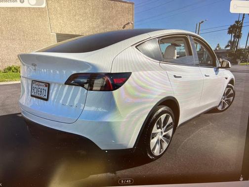 2022 Tesla Model Y Long Range Dual Motor All-Wheel Drive