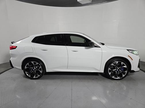 2025 BMW X2 M35i