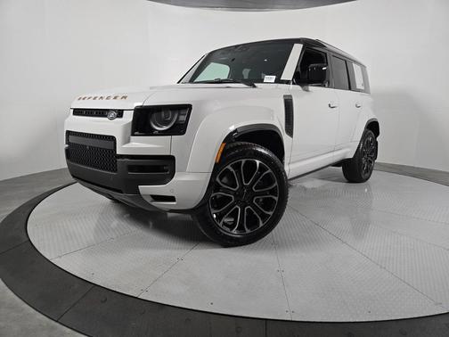 2026 Land Rover Defender P635 OCTA