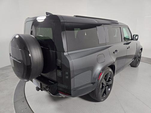 Carpathian Gray Premium Metallic 2026 Land Rover Defender P400 X-Dynamic SE