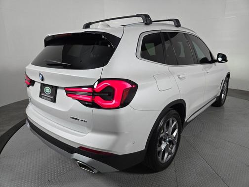 Mineral White Metallic 2024 BMW X3 sDrive30i