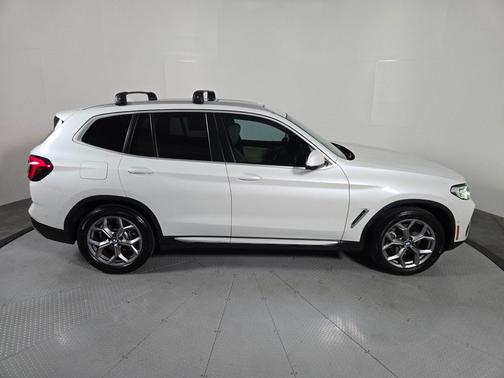 Mineral White Metallic 2024 BMW X3 sDrive30i
