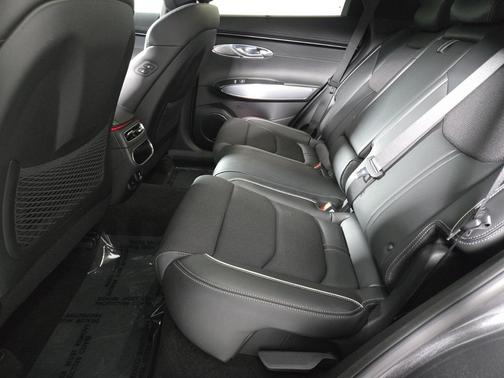 2022 Genesis GV70 2.5T AWD