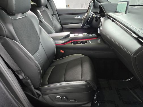 2022 Genesis GV70 2.5T AWD
