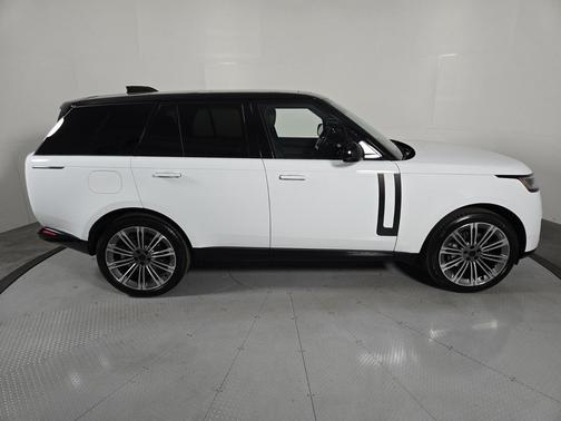 2026 Land Rover Range Rover P400 SE
