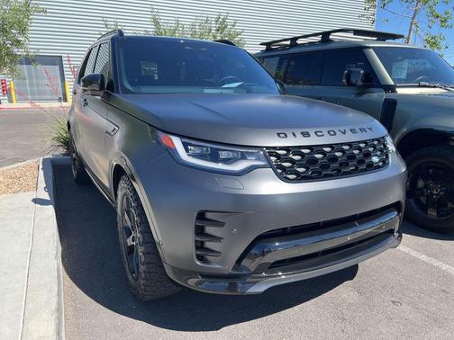 Carpathian Grey Premium Metallic 2024 Land Rover Discovery P360 Dynamic SE