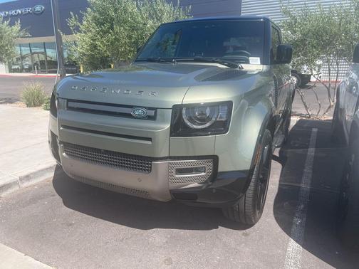 Pangea Green Metallic 2025 Land Rover Defender 90 P400 X-Dynamic SE