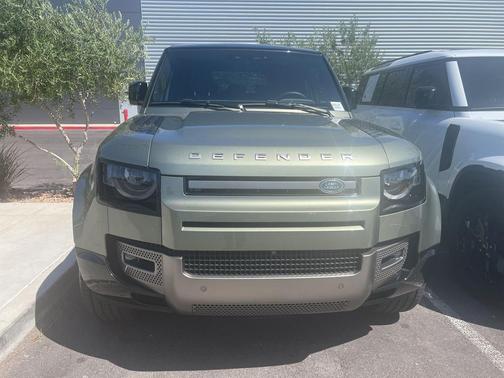 Pangea Green Metallic 2025 Land Rover Defender 90 P400 X-Dynamic SE