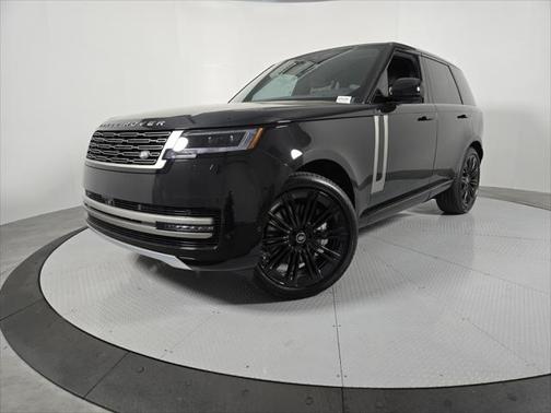 2025 Land Rover Range Rover P530 SE