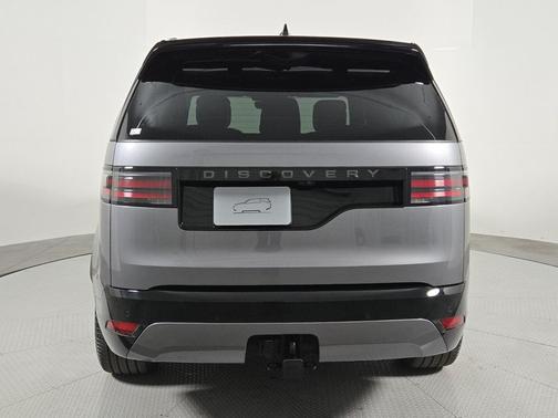 2025 Land Rover Discovery P360 Dynamic SE