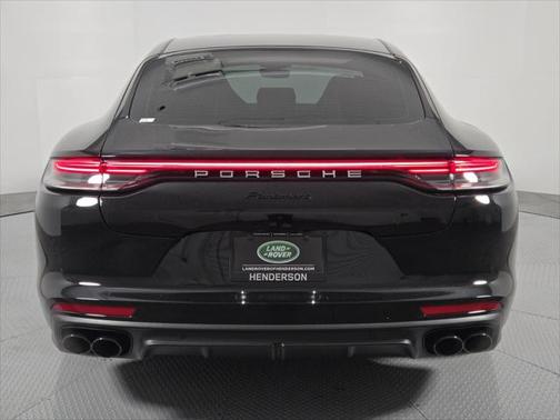 2022 Porsche Panamera Base
