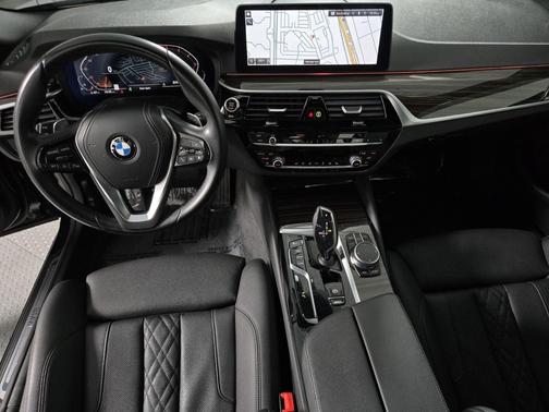2023 BMW 530 i