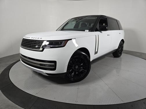 2025 Land Rover Range Rover P400 SE 7 Seat