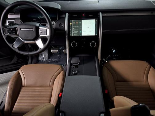Carpathian Gray Premium Metallic 2026 Land Rover Discovery Tempest Edition