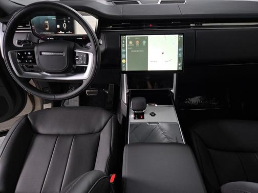 2026 Land Rover Range Rover SE