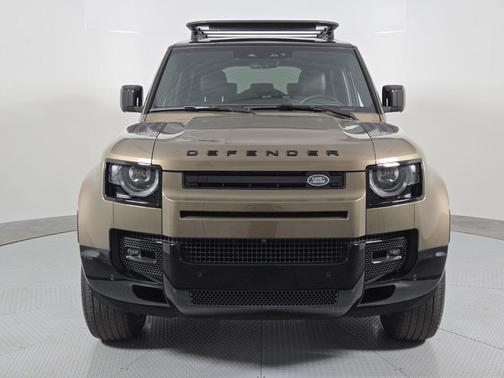 2024 Land Rover Defender 90 P400 X-Dynamic SE