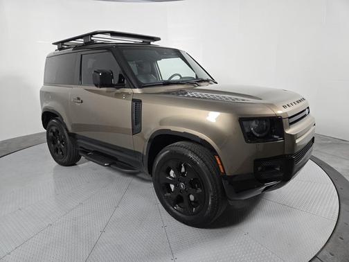 2024 Land Rover Defender 90 P400 X-Dynamic SE
