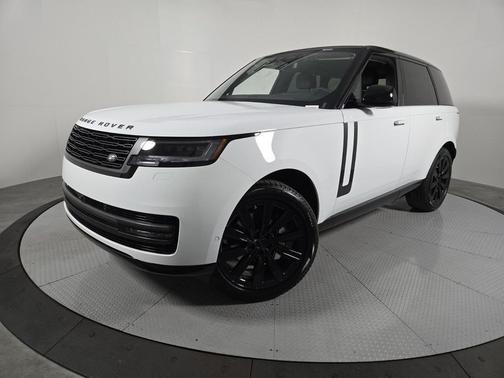 2026 Land Rover Range Rover SE
