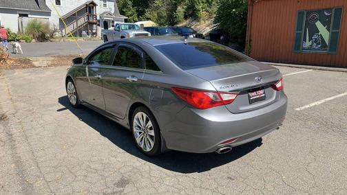 2013 Hyundai SONATA SE