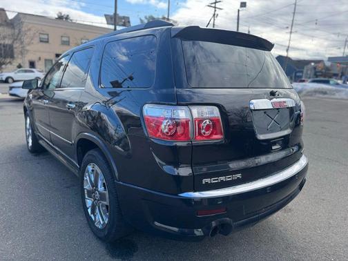 2011 GMC Acadia Denali