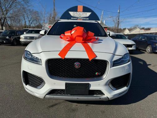 2017 Jaguar F-PACE S