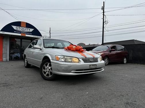Photo 1 of 25 of 2001 Toyota Camry LE