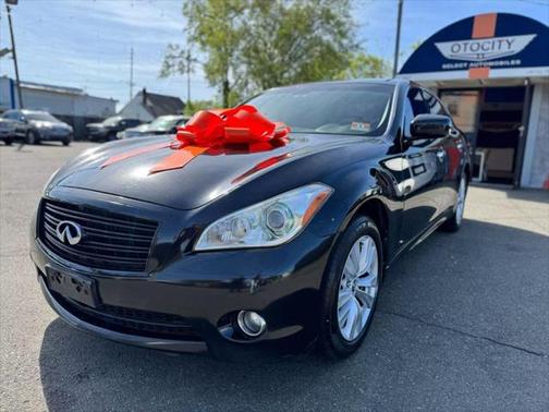 2011 INFINITI M37x Base