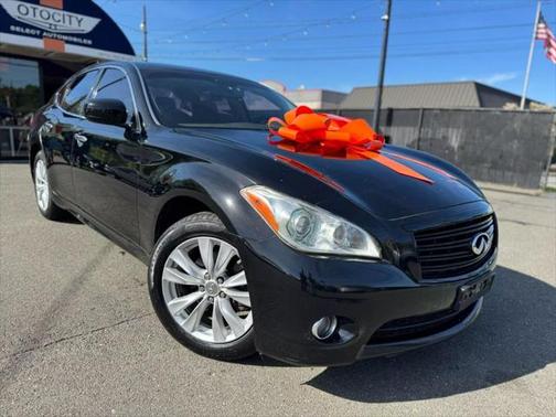 2011 INFINITI M37x Base