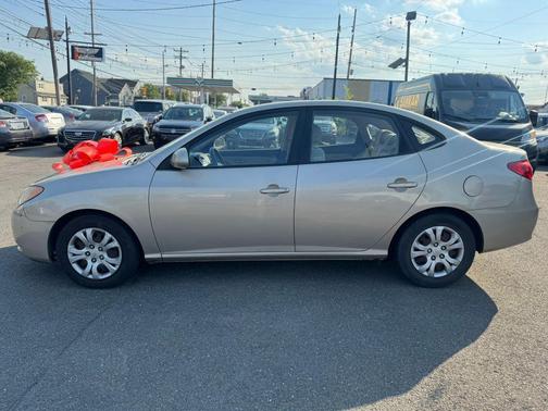 Tan 2009 Hyundai ELANTRA GLS