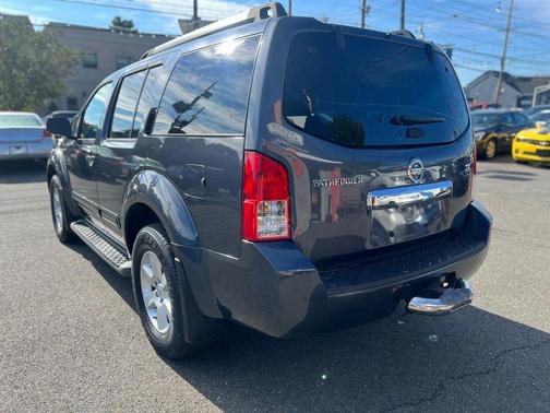 2010 Nissan Pathfinder SE