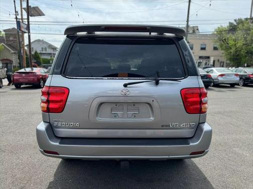 2004 Toyota Sequoia Limited