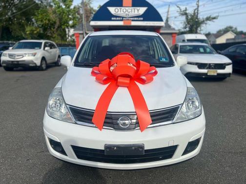 2010 Nissan Versa 1.8 S
