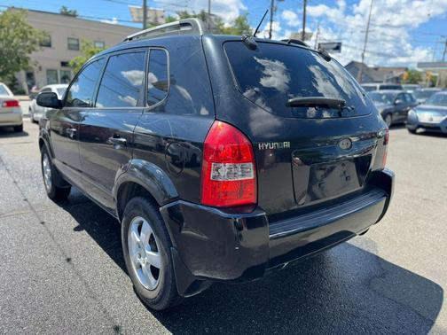 Obsidian Black 2005 Hyundai TUCSON GL
