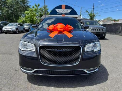 2016 Chrysler 300 Limited