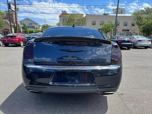 2016 Chrysler 300 Limited