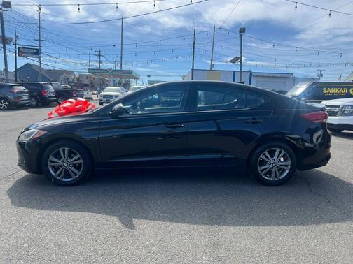 2017 Hyundai ELANTRA SE Value Edition