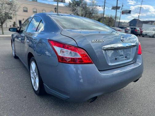 2010 Nissan Maxima SV