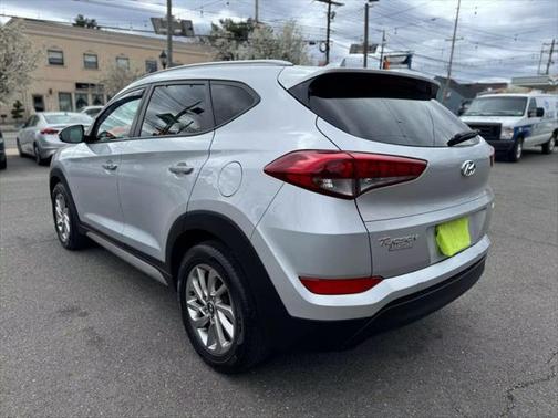 2017 Hyundai TUCSON SE Plus