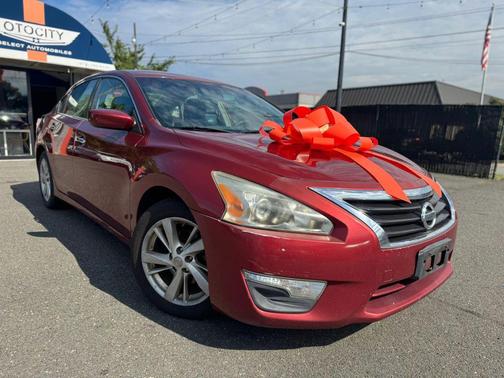 Cayenne Red Metallic 2013 Nissan Altima 2.5 SV