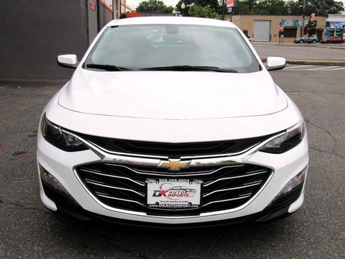2022 Chevrolet Malibu FWD LT