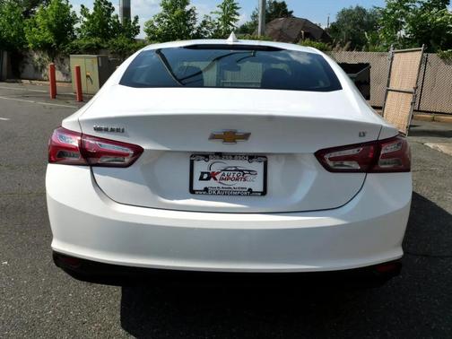 2022 Chevrolet Malibu FWD LT