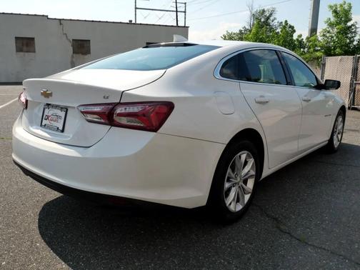 2022 Chevrolet Malibu FWD LT